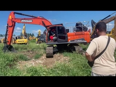 Escavatore Doosan DX300LC, 30 tonnellate di peso operativo, 0.64-1.75m3 Bucket, 151kW di potenza